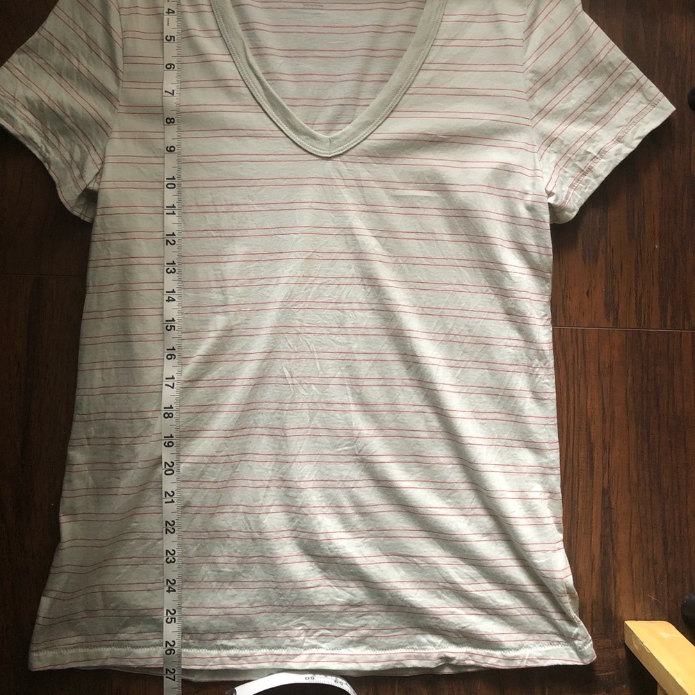 3 for $20 Universal Thread shirt - Picture 5 of 5